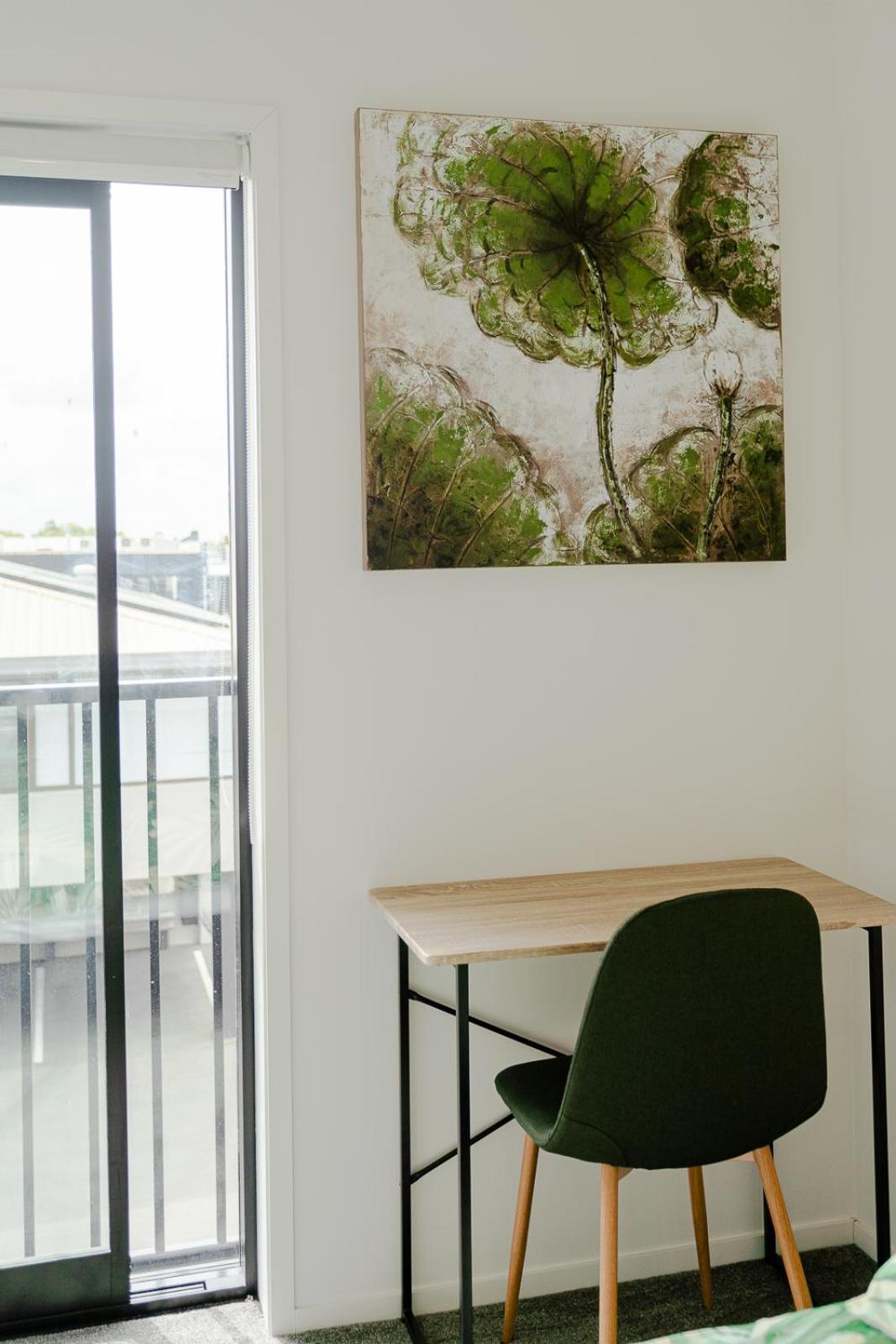 Modern 2 Bedroom Townhouse In Cbd With Parking! Sleeps 5 Christchurch Exterior photo